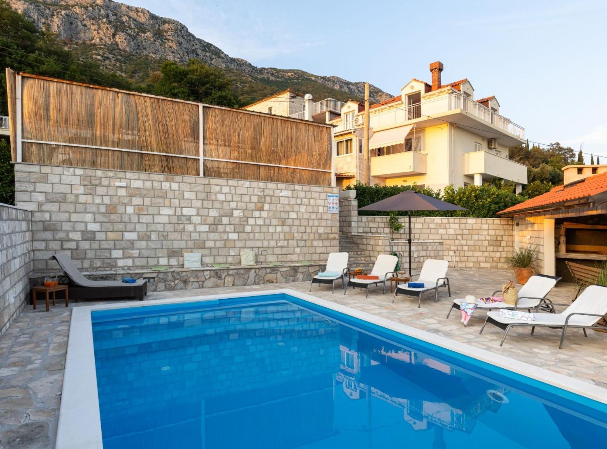 Villa Source With Private Pool Pridvorje Eksteriør bilde